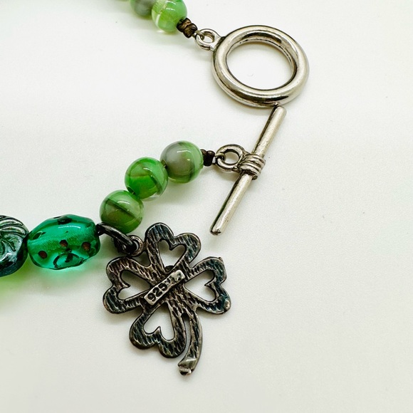 Green Cloisonné Glass Clover Bead Bracelet - Picture 8 of 12